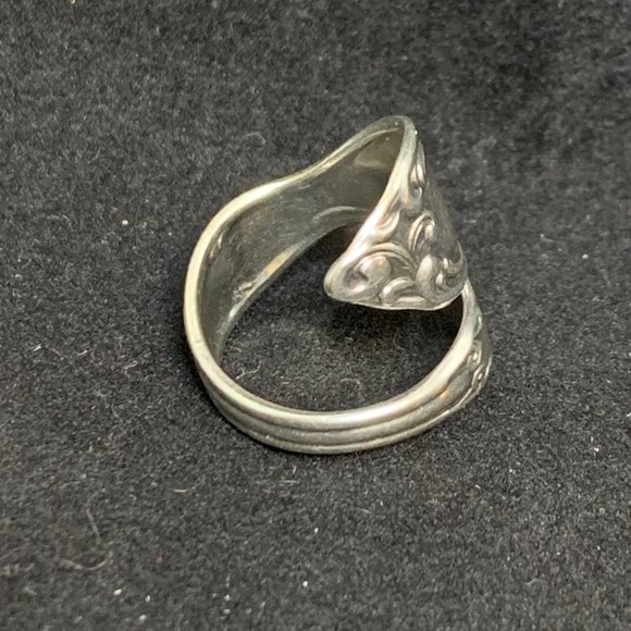 Vintage Wm A Rogers Silver Plated Adjustable Spoon Ring (R203) - Picture 5 of 5